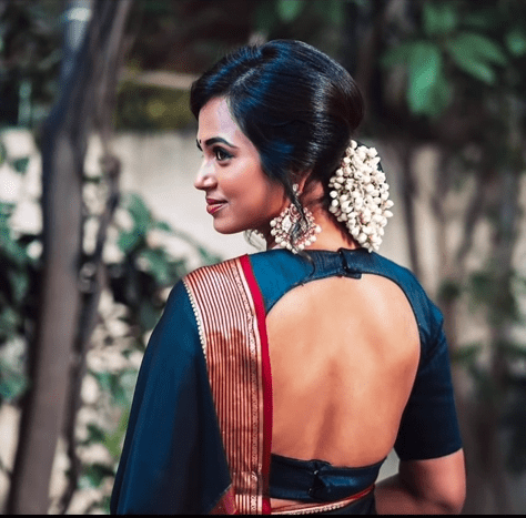 Beautiful Back Neck Blouse Designs 20