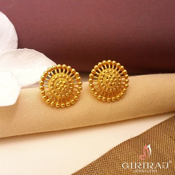 Online Stud Earrings Gold 3