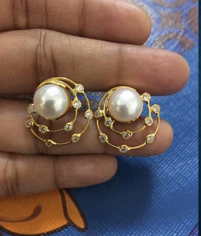 Traditional Pearl and Gold Earrings Designs 10