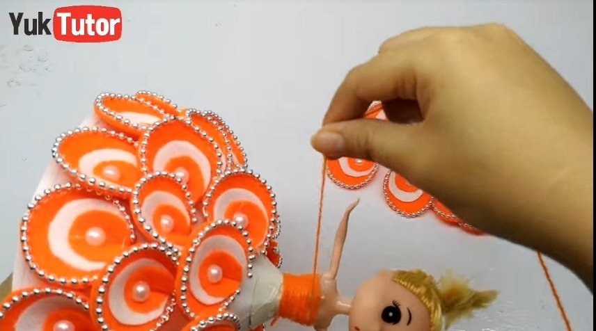 Decorate Dolls Using Flannel 14