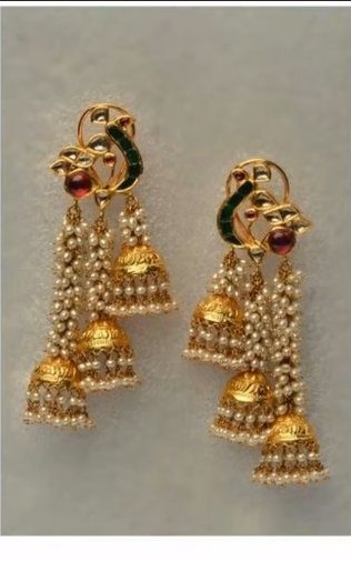 Traditional Pearl and Gold Earrings Designs 17