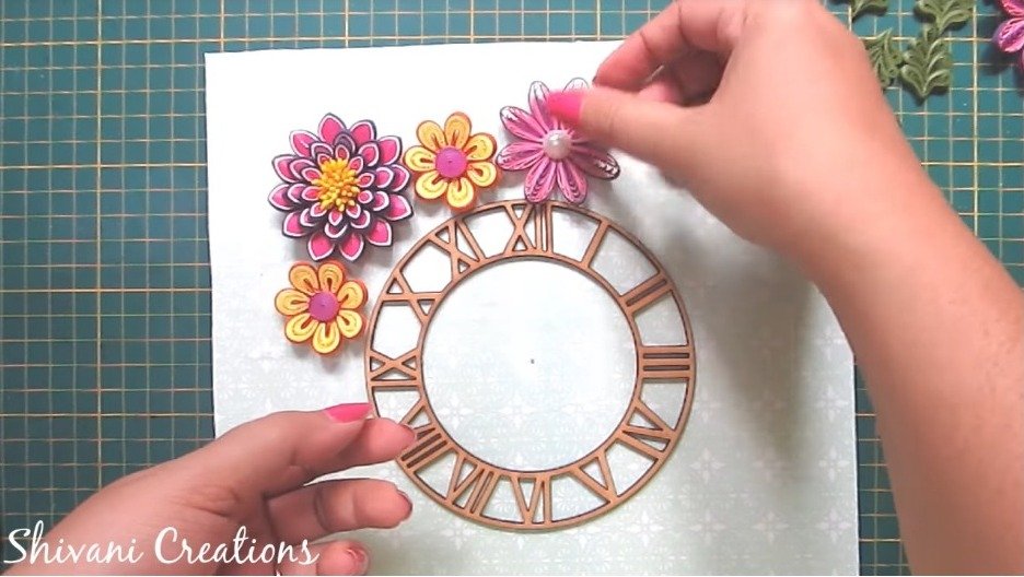 Quilled Wall Hanging Watch 20