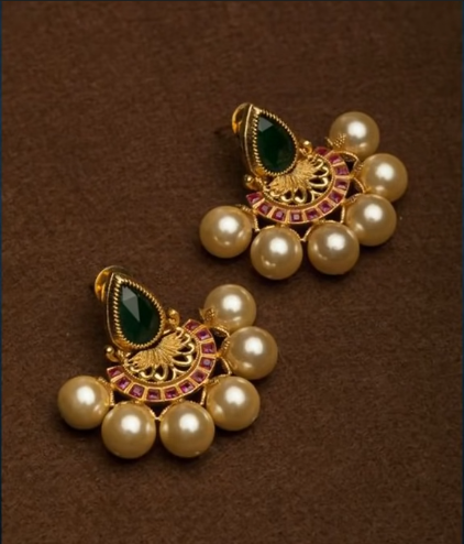 Traditional Pearl and Gold Earrings Designs 3