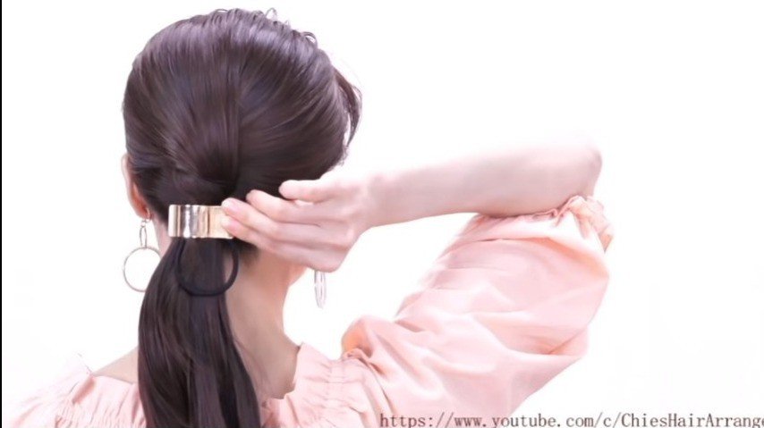 Quick Hair Arrangement 8