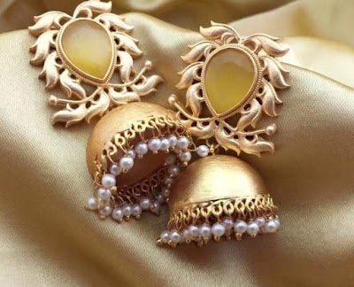 Gold Jhumka Earring Designs 11