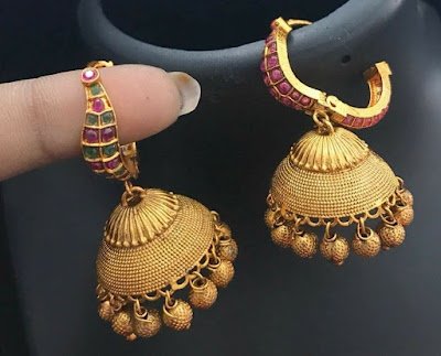 Gold Jhumka Earring Designs 12