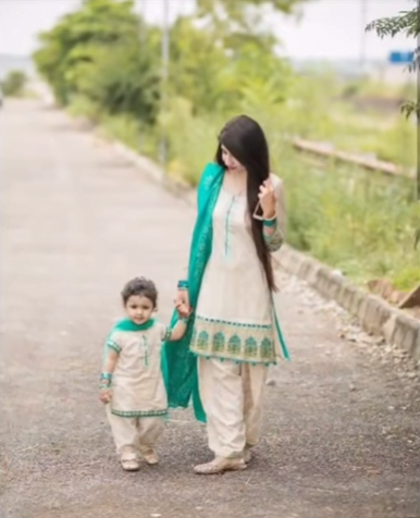 Mother and Daughter Matching Suit 3