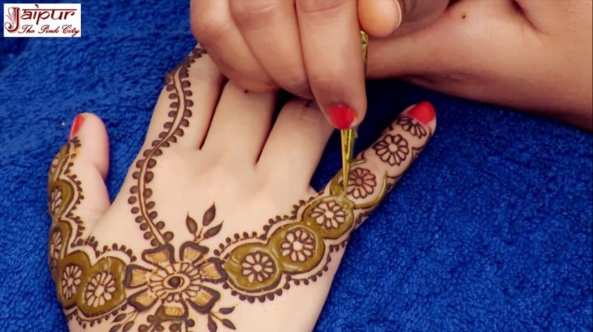 Mehndi Design for Hands 17