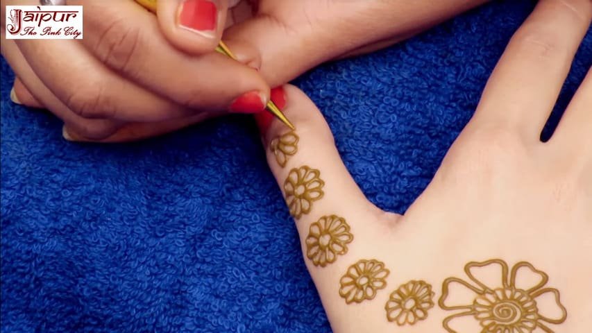 Mehndi Design for Hands 4