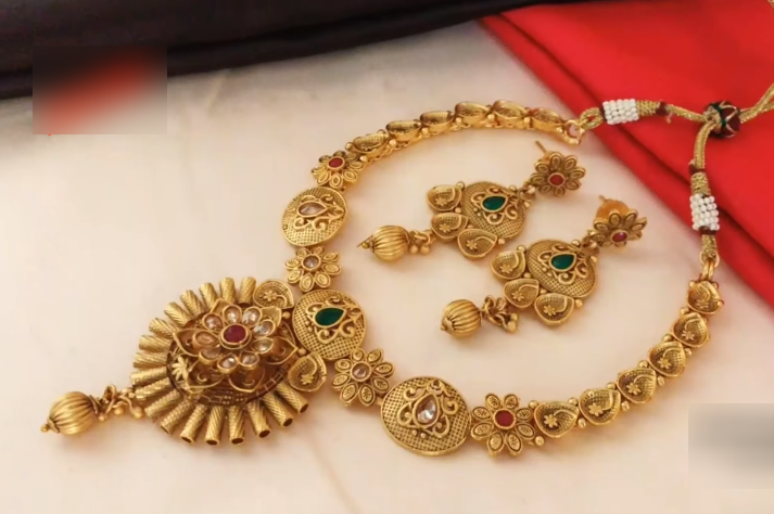 Gold Necklace Design 1
