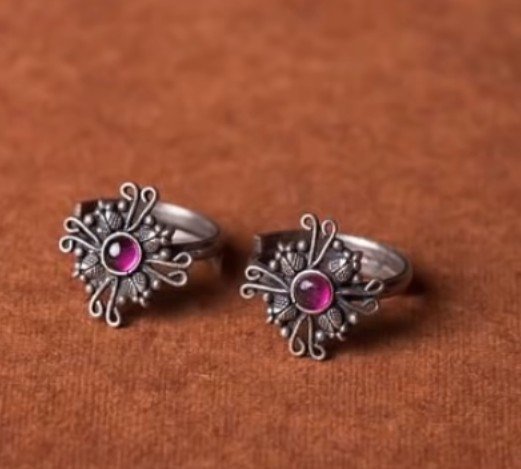 Traditional Toe Ring Designs 15