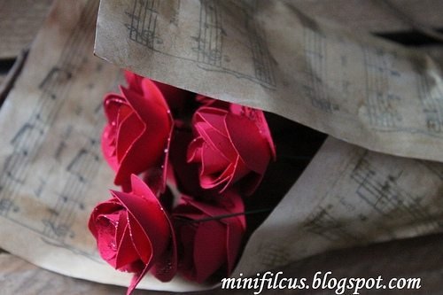 paper roses 12