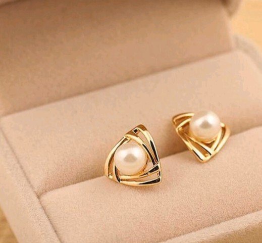 pearl earrings 24