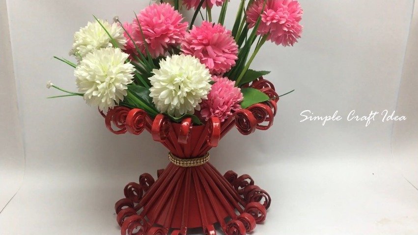 newspaper flower vase 2