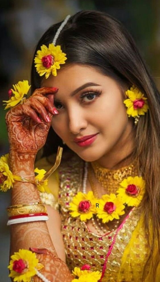 Haldi photoshoot ideas 4