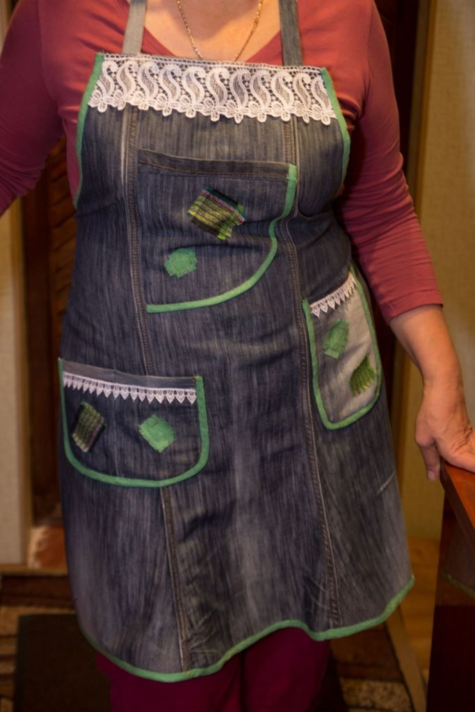 apron from old jeans 1