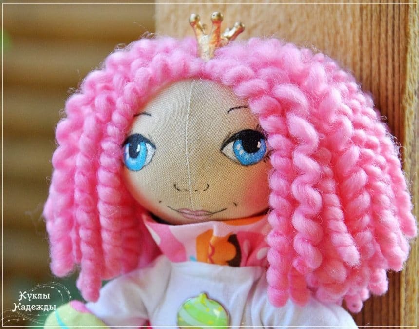 curly hairstyle for doll 1