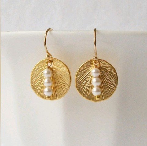 pearl earrings 20