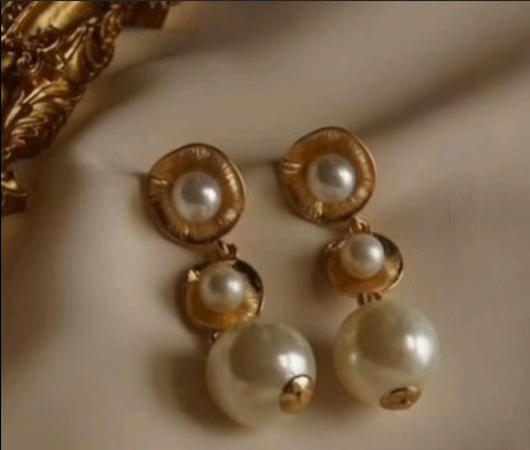 pearl earrings 22 2