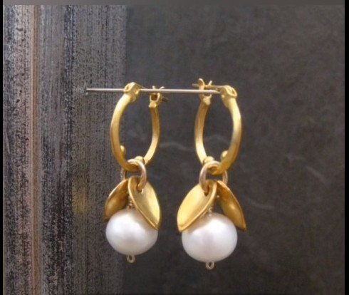 pearl earrings 24 2