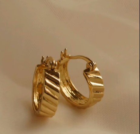 gold hoop earrings 1