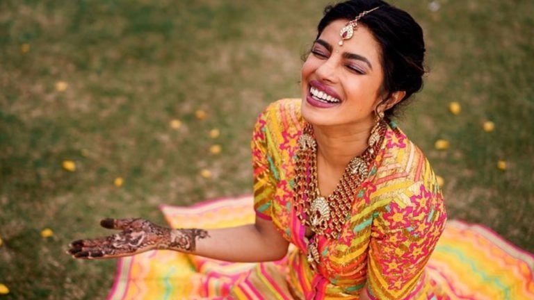 mehndi poses for bride 7