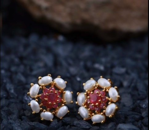 pearl earrings 16