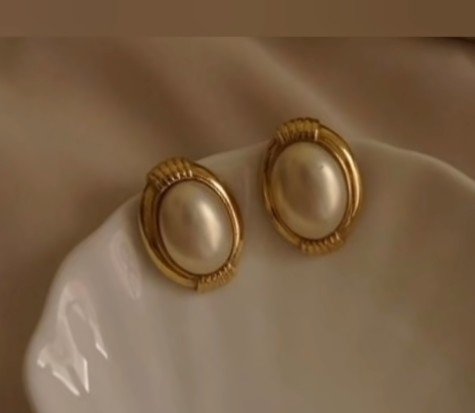 pearl earrings 2 1