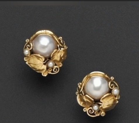 pearl earrings 3 1