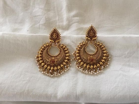 traditional earrings design 1