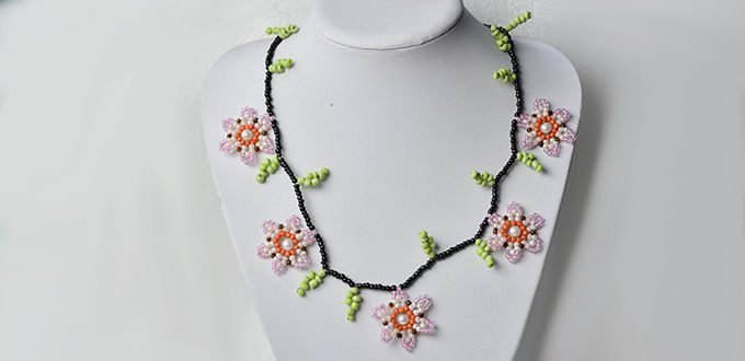 beads necklace 1