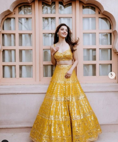 bridal outfit ideas for haldi ceremony 14