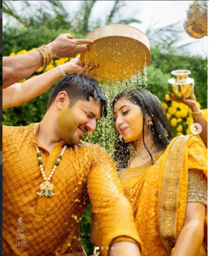 bridal outfit ideas for haldi ceremony 5