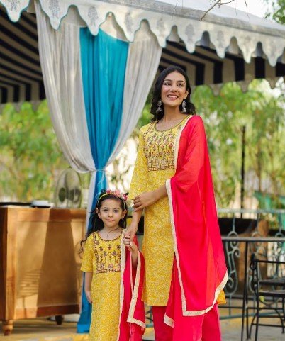 mothers daughters matching outfits 8