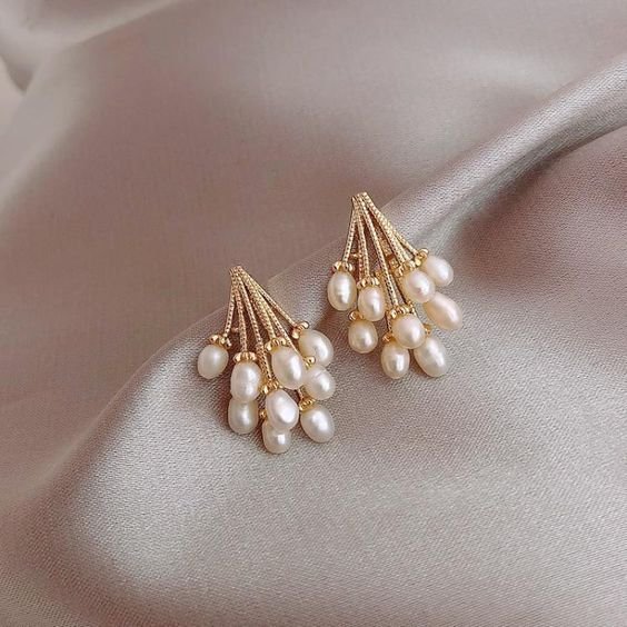 pearl earrings 3