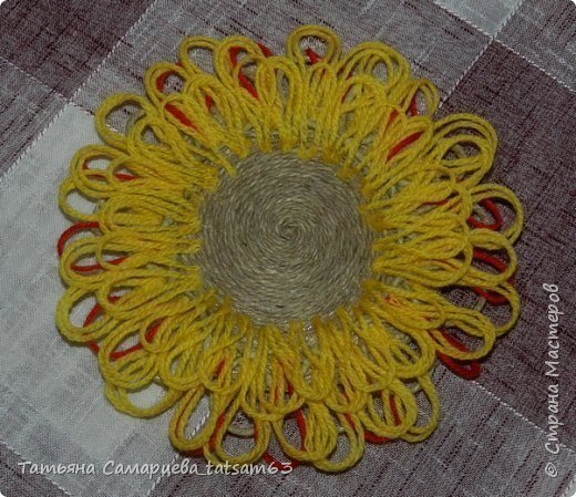 sunflower from yarn 13