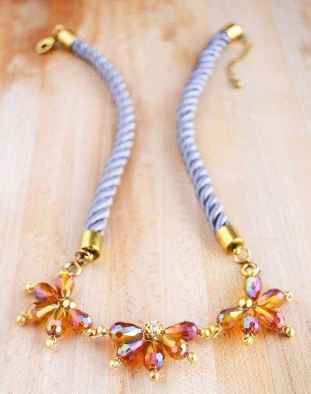 bead necklace 7