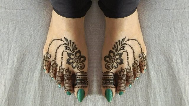 foot mehndi designs 4
