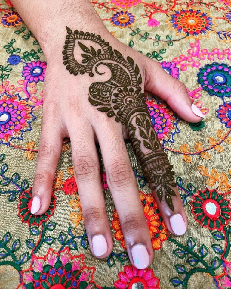 mehndi designs for hand 11