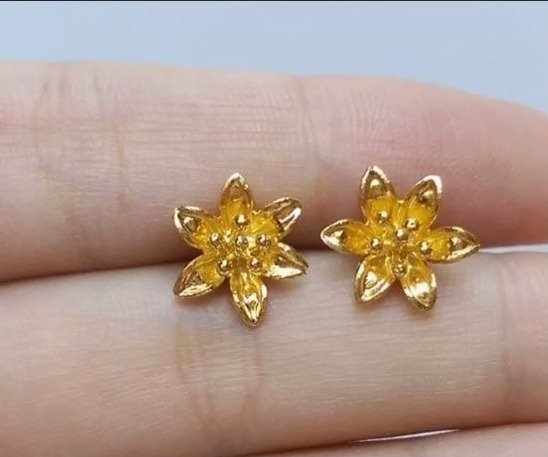 gold earrings 1