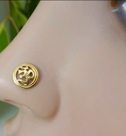 gold nose stud 18