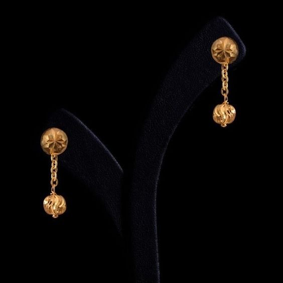 lightweight gold earrings 9