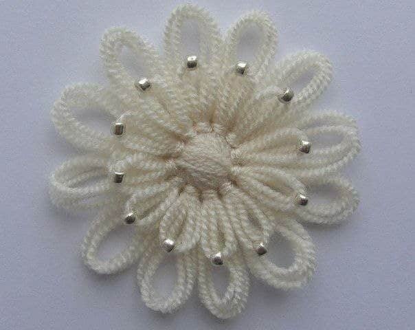 flower making with thread 8