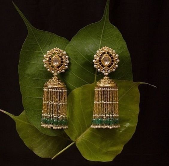 gold earrings 10