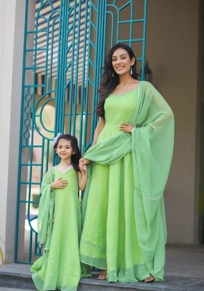 mother daughter matching outfits ideas 2