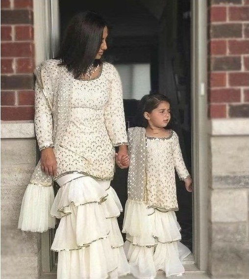 mother daughter matching outfits ideas 7