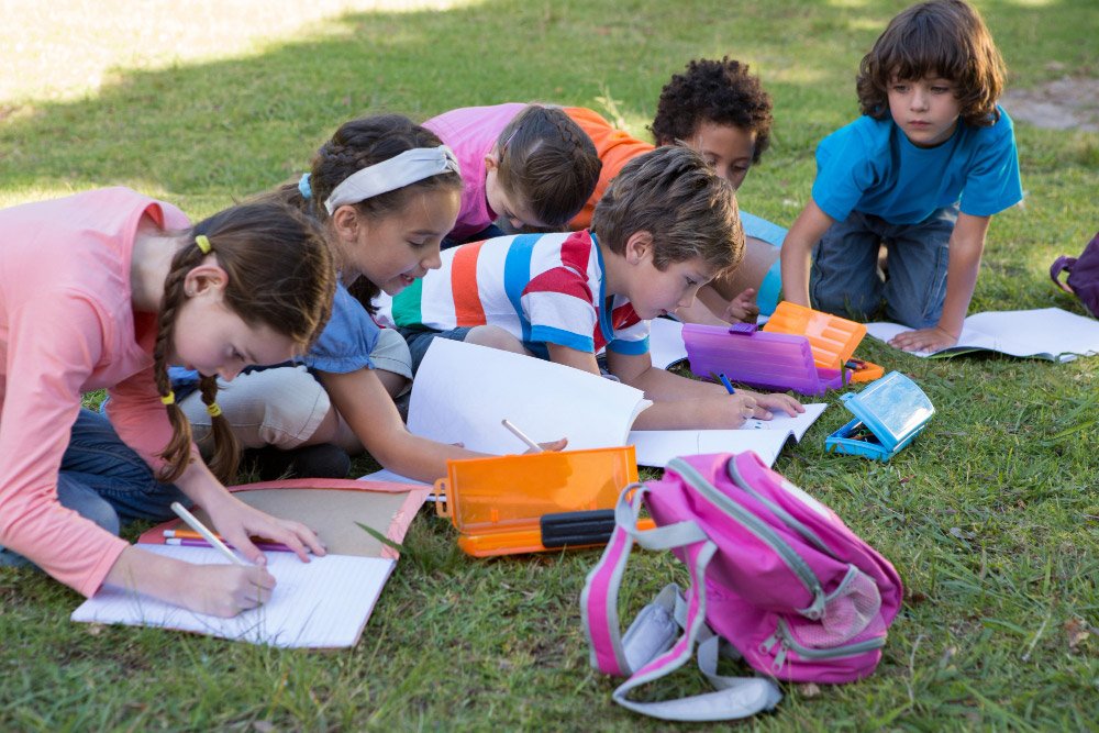 outdoor drawing and craft activities